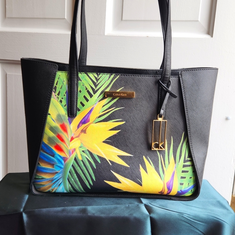 Calvin Klein Medium Marissa Saffiano Leather Tote (EUC)